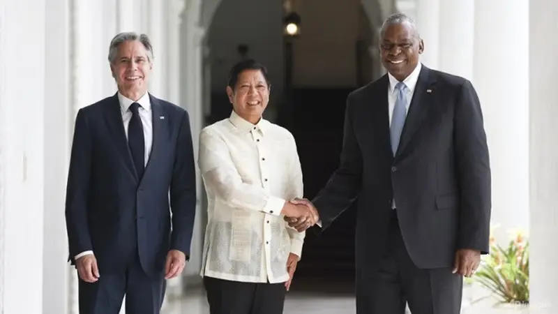 Presiden Filipina Ferdinand Marcos Jr bertemu dengan Menteri Luar Negeri Amerika Serikat (AS) Antony Blinken dan Menteri Pertahanan AS Lloyd Austin pada hari Selasa (30/7/2024) di Manila.