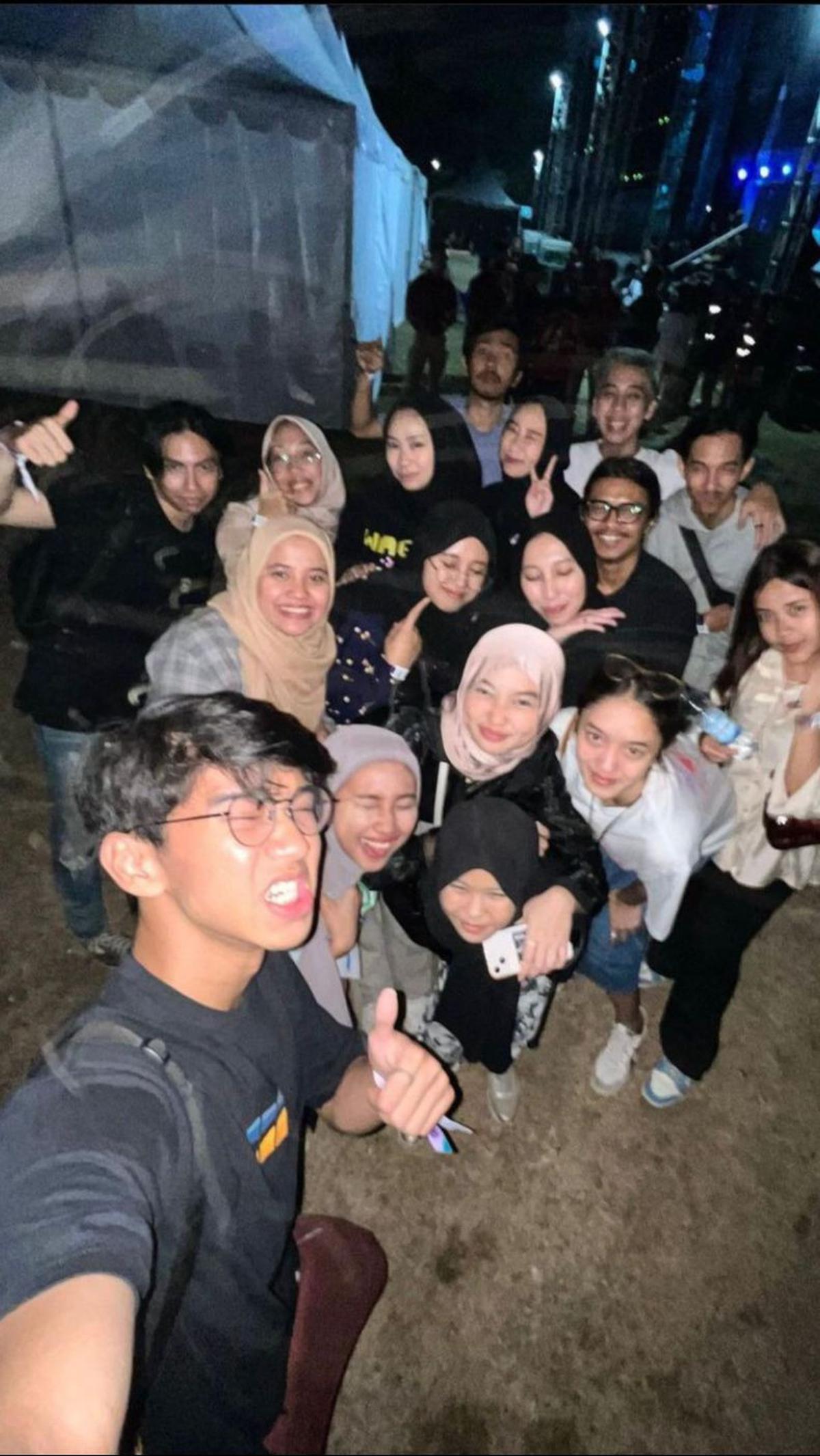 Meskipun jarang membagikan kehidupan pribadinya, Aisha kerap memamerkan paras cantik dan imutnya di Instagram, mendapatkan banyak pujian dari netizen.