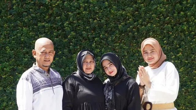 Potret Tissa Biani dan kakak. (Sumber: Instagram/tissa_biani)