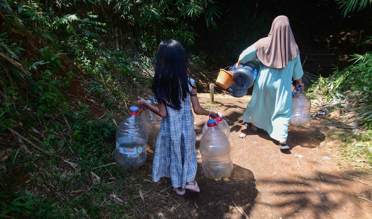 Kemarau Panjang Picu Krisis Air Bersih di Desa Cidokom