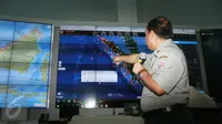 Kepala Pusat Data Informasi dan Humas BNPB, Sutopo Purwo Nugroho memberikan keterangan terkait gempa di perairan Mentawai di Kantor BNPB, Jakarta (Liputan6.com/Faizal Fanani)