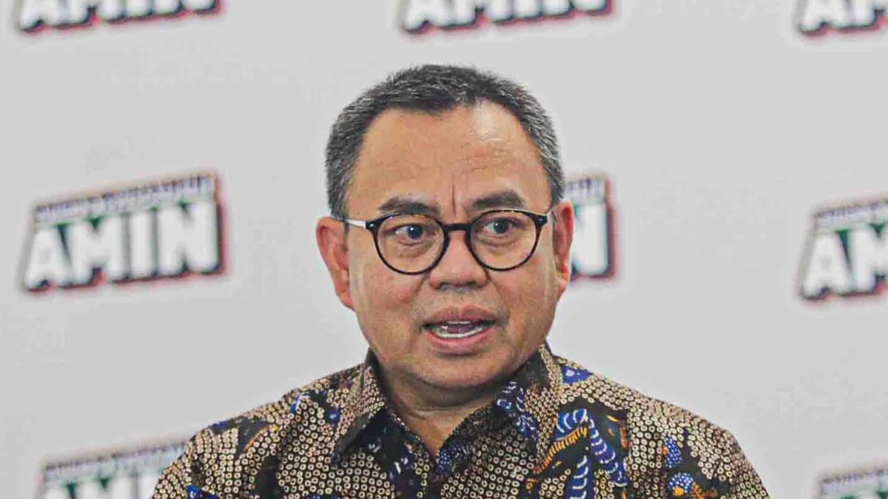 "Coba anda lihat, kaos mereka rompi mereka topi mereka itu dibikin sendiri itu. Itu kalau di jumlahkan berapa nilainya? Jadi andalan kita, karena ini gerakan rakyat maka masyarakat yang akan mendanai gerakan ini," <br>