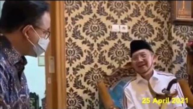 Anies Baswedan Kenang Keris Pemberian di 100 Hari Wafatnya Ki Manteb Soedharsono