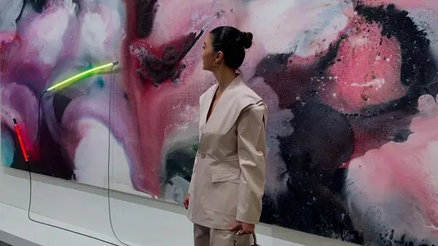 6 Inspirasi Outfit untuk Pergi ke Art Gallery dari Raline Shah