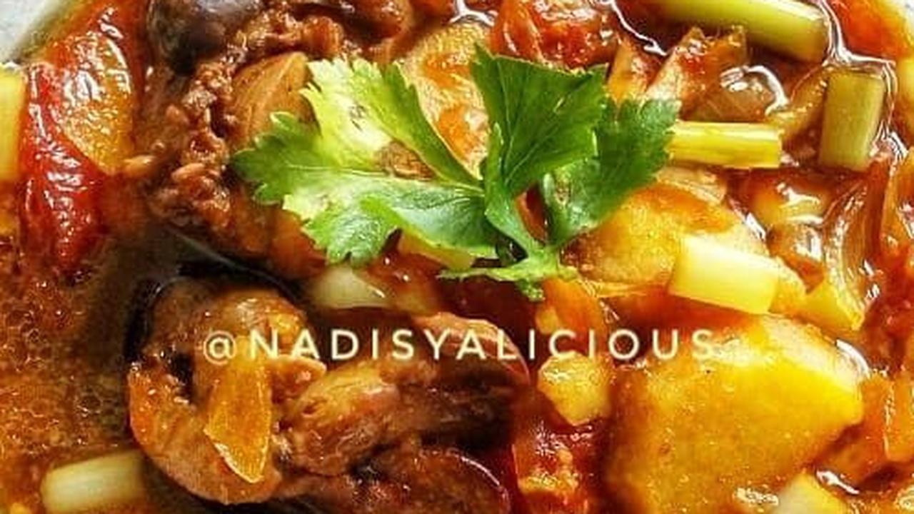 3. Semur Hati Ayam Kentang