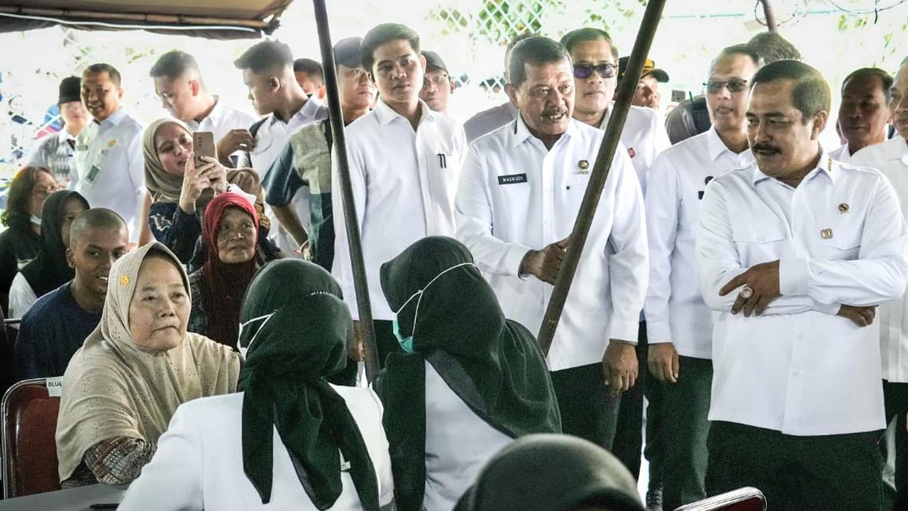 Kemenimipas Gelar Pengobatan Gratis dan Bansos untuk 5.000 Warga Cipinang Besar Utara