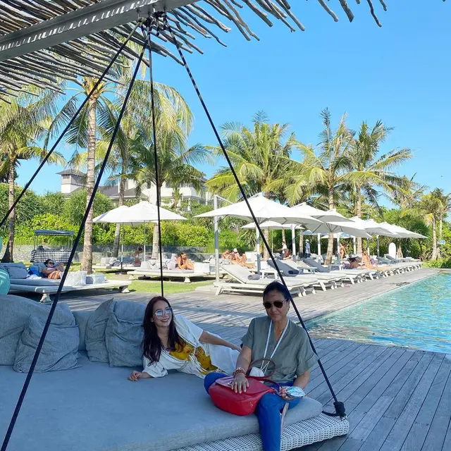 Irene Librawati – Debby Cynthia Dewi (Foto: Instagram/@mamiiren)