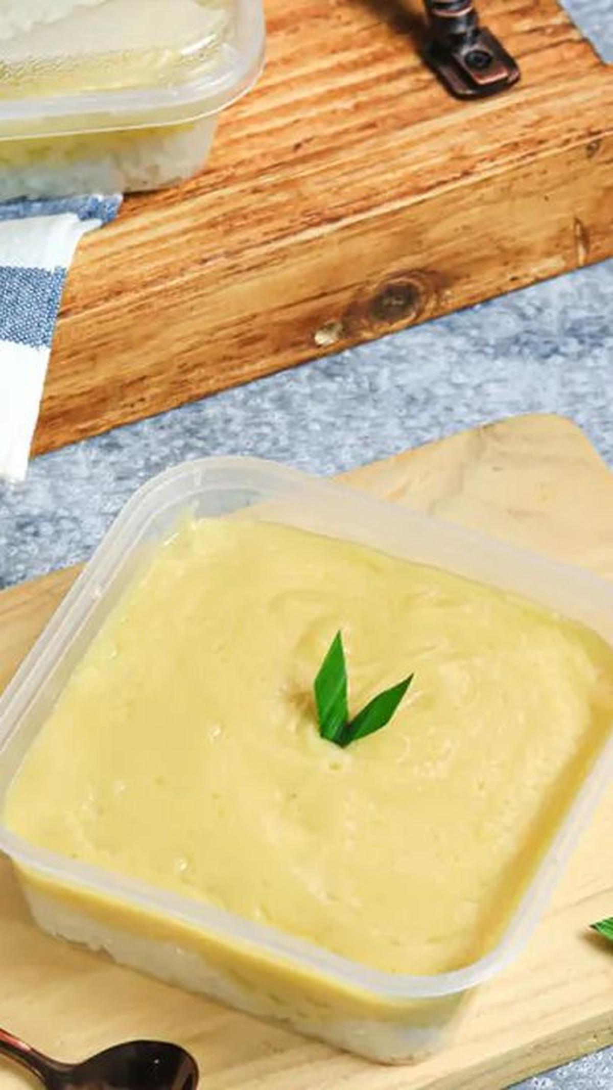 <b>6. Kue Durian Ketan Lumer</b>