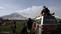 Sinabung Masih Bergolak, Warga 15 Desa Harus Tetap Mengungsi