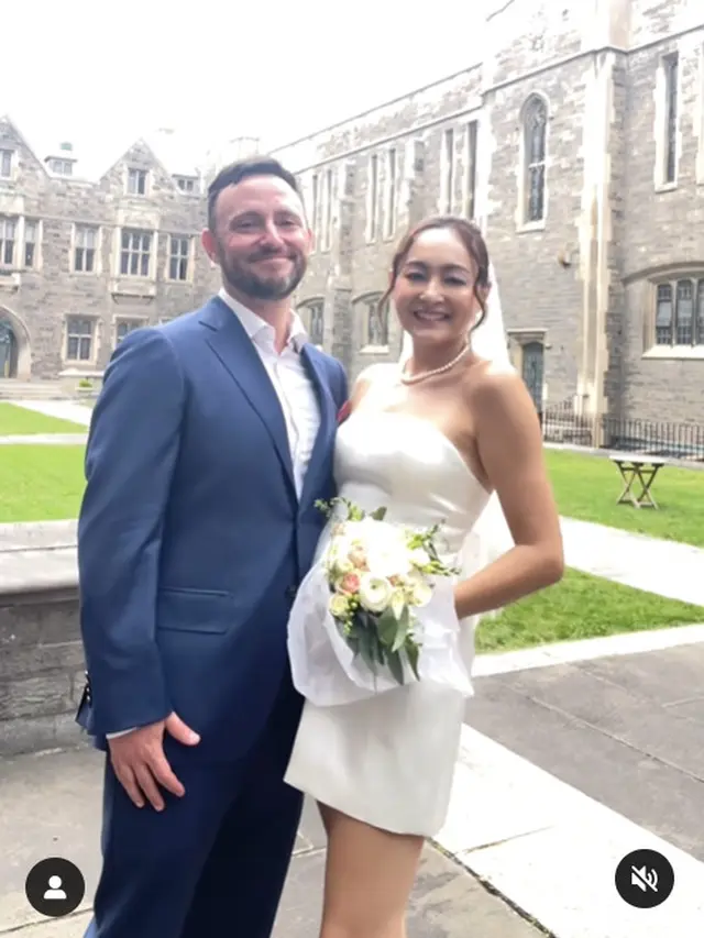 Foto pernikahan Dewi Rezer dengan kekasihnya Ethan Alarmk. (Foto: Instagram/dewirezer)