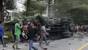 Tabrakan Beruntun 7 Kendaraan di Sibolangit, 1 Tewas, Lainnya Terjepit