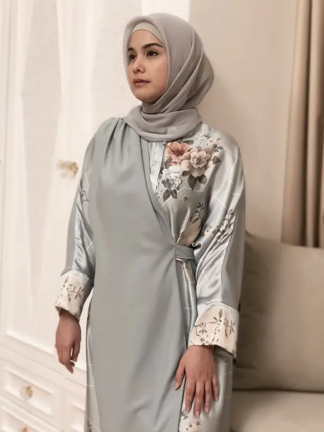 Potret Annisa Pohan dalam balutan hijab
