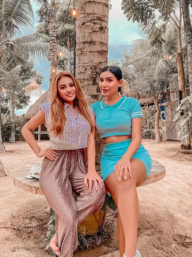 7 Potret Kedekatan Millen Cyrus dengan Aurel Hermansyah yang Sudah Akrab Sejak Dulu