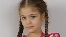 Mengenakan baju berwarna pink dengan motif hati membuat Isabella sang pemeran Elif terlihat semakin imut dan cantik, Jakarta, Senin (24/8/2015). Isabella bersama pemeran serial elif lainnya ikut memeriahkan HUT SCTV ke-25. (Liputan6.com/Faisal R Syam)