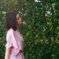 Selena Gomez sendiri jatuh cinta pada Justin Bieber karena ia adalah paket lengkap. (instagram/selenagomez)