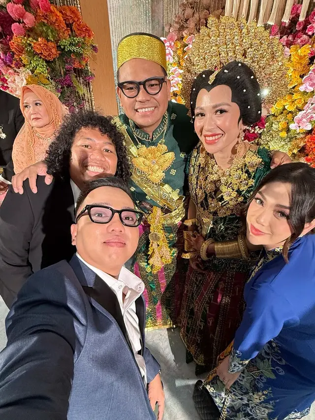 7 Potret Tamu Seleb di Pernikahan Wakil Ketua MPR RI, Komeng hingga Merry Riana