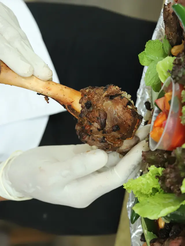 Menyambut Ramadan Bersama Keluarga dengan Sajian Nasi Kebuli Porsi Besar