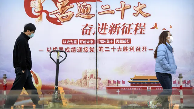 China memberlakukan penguncian saat COVID-19 melonjak setelah liburan
