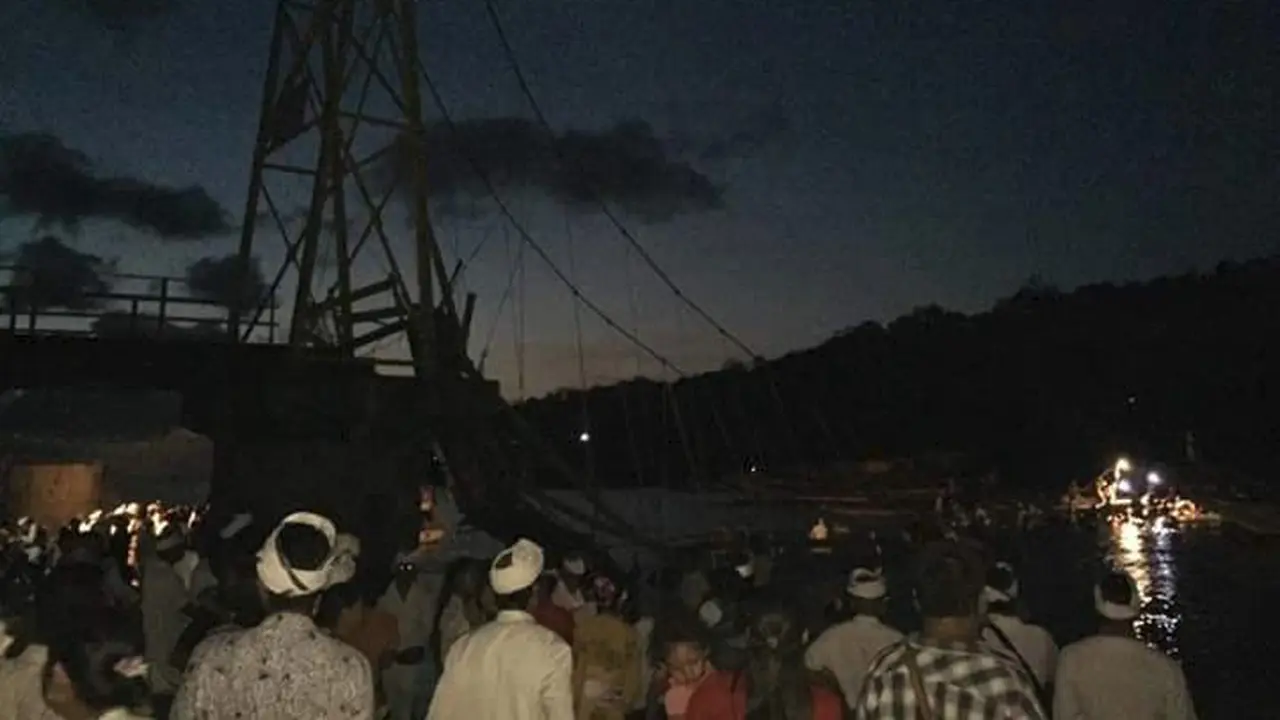 Jembatan Putus di Bali