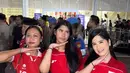 Annisa Pohan hadir bersama sang putri mengenakan jersey timnas berwarna merah. [@annisayudhoyono].