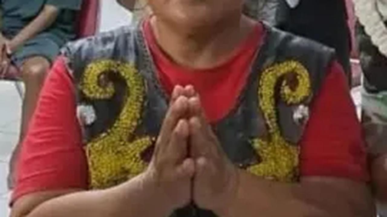 SOSOK IDA DAYAK TELAH BANYAK MENGOBATI BANYAK PASIEN