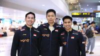 Hendra Setiawan (tengah) didapuk menjadi pelatih tim Indonesia di ajang Piala Thomas 2026. Dia berfoto bersama ganda putra Indonesia, Sabar Karyaman Gutama/Moh Reza Pahlevi Isfahani. (PBSI)