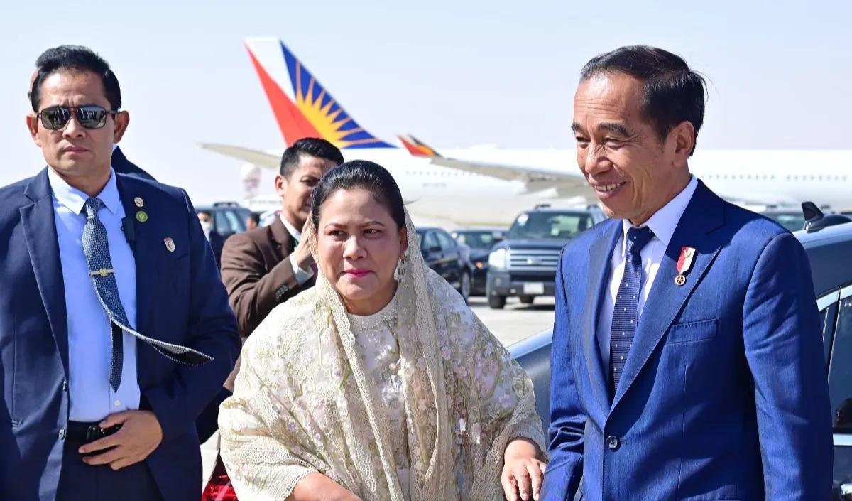 Tanggapan lain yang dijawab Gibran, yakni soal penilaian sejumlah pihak terkait dinasti politik. Sebagaimana kritik dari Badan Eksekutif Mahasiswa Seluruh Indonesia (BEM SI) yang menolak putra sulung Presiden Jokowi maju sebagai cawapres.