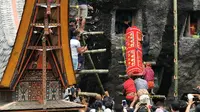 Anggota keluarga akan menuju ke Patanea, rumah kubur di Tana Toraja, sebelum melaksanakan ritual Ma'nene. (Merdeka.com/Allako Pasanggang)