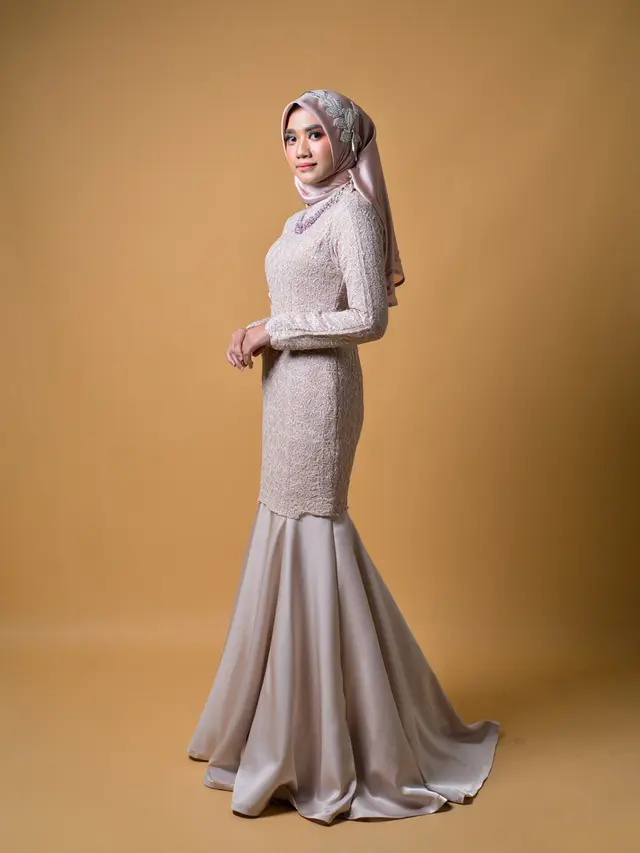 Model Gamis Brokat Ibu-Ibu Terbaru