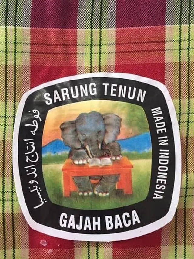 6 Pelesetan Merek Sarung Bertema Gajah Ini Nyeleneh, Bikin Salfok ketika Beli