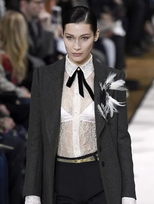 Melansir pinkvilla.com, tak seperti biasa Bella pertama kali berbicara soal agama dan menunjukkan rasa bangganya menjadi seorang muslim. Ia juga mengatakan sang ayah adalah seorang pengungsi ketika bertandang ke Amerika. (AFP/Bintang.com)