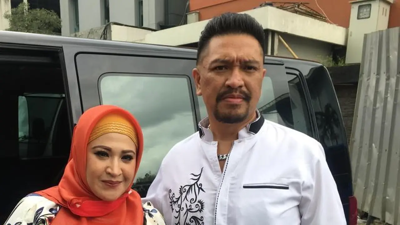 Wirdha Sylvina alias Neng Wirdha bersama suami, Zecky Alatas (ist/ Munady Widjaja)