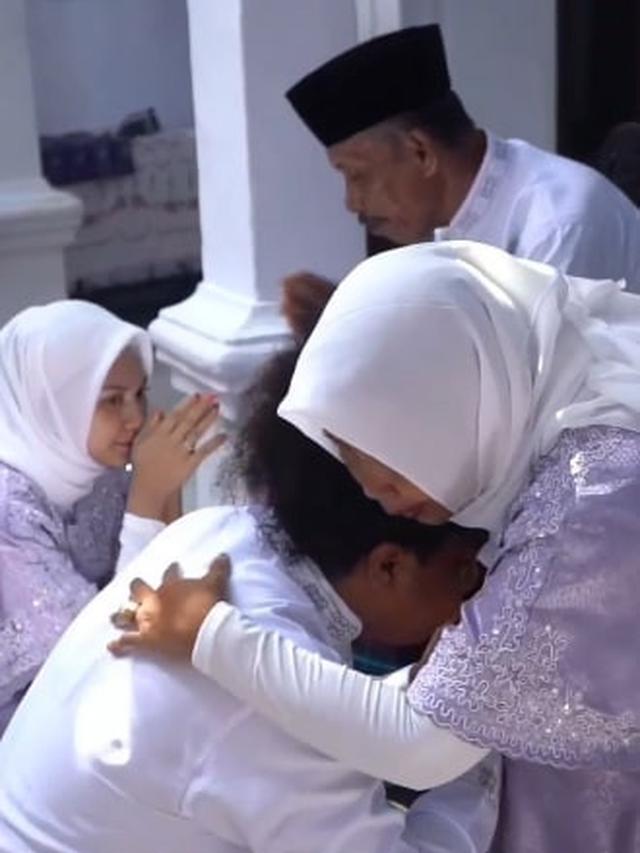 7 Potret Kebersamaan Indah Permatasari Bersama Mertua yang Penuh Keakraban