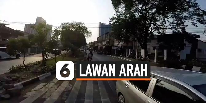 VIDEO: Jangan Ditiru, Pesepeda Nekat Lawan Arah di Jalan Raya