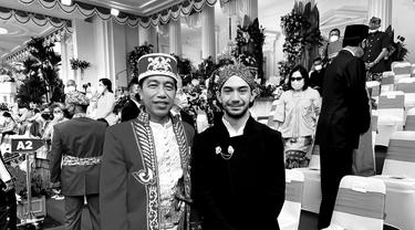 Reza Rahadian dan Jokowi. (Foto: Dok. Koleksi Pribadi Arya Ibrahims)