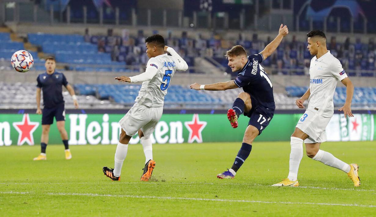 foto ciro immobile borong 2 gol lazio