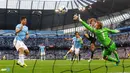 David Silva mencetak gol pembuka bagi Manchester City pada laga Liga Premier Inggris antara Manchester City dan Newcastle United di Etihad Stadium, Selasa (20 Agustus 2013) (AFP/Andrew Yates)