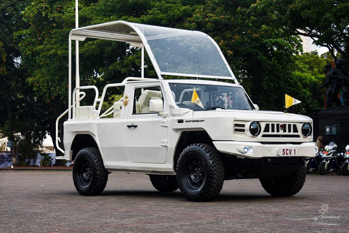 Mobil Maung Pindad yang Digunakan Paus Fransiskus