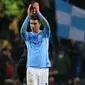 Bek Aymeric Laporte bertepuk tangan usai pertandingan melawan West Bromwich Albion's di Liga Inggris di Stadion Etihad, Manchester (31/1). Man City menang 3-0 atas West Bromwich Albion's. (AFP Photo/Lindsay Parnaby)