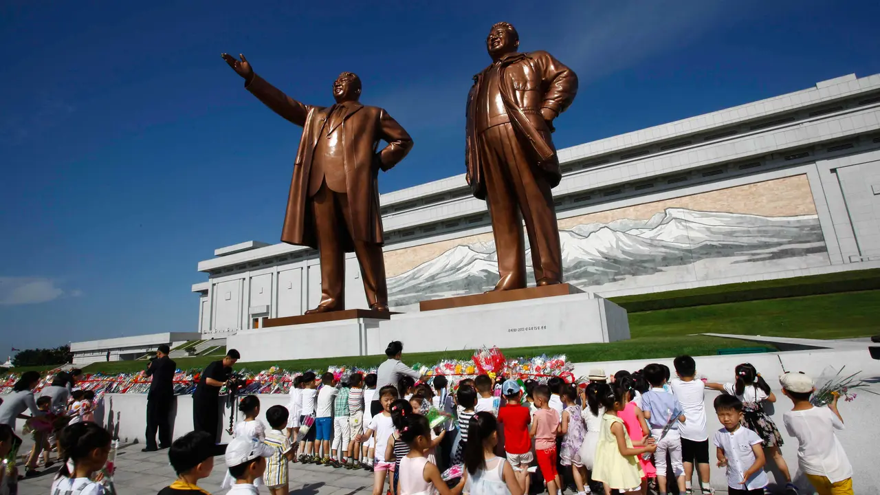 Korea Utara Peringati 25 Tahun Meninggalnya Kim Il Sung