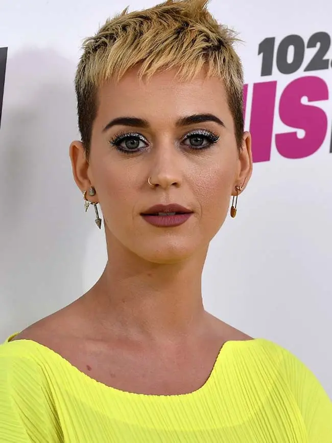 Permasalahan antara Katy dan Taylor ini sudah terjadi sejak lama dan membuat Katy berkeinginan untuk berdamai. Di lain sisi, Taylor ternyata belum menanggapi dengan baik keinginan Katy. Benarkah? (AFP/Frazer Harisson)