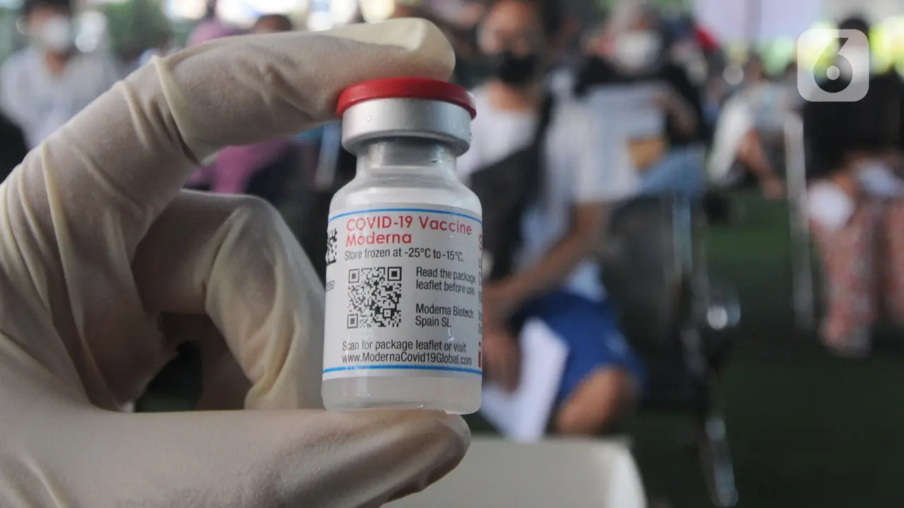 Jadi Syarat Mudik, Warga di Ciputat Antusias Divaksin Booster