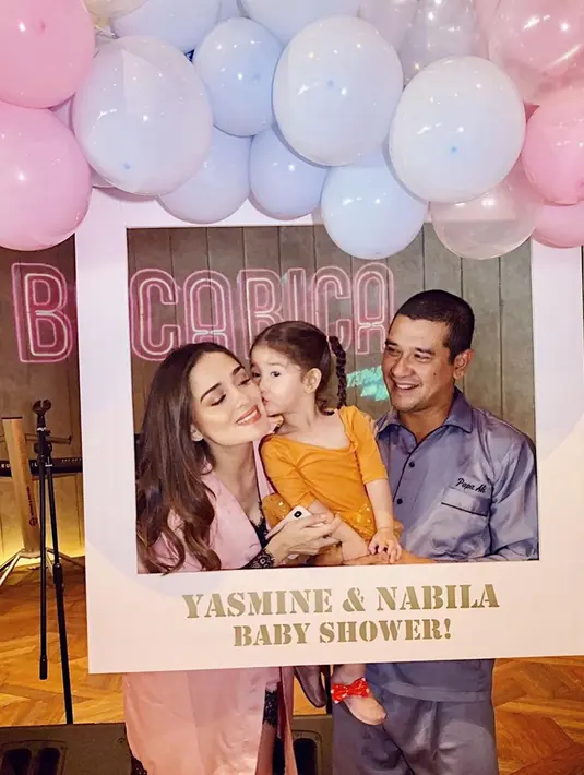Nabila Syakieb dan Yasmine Wildblood baby shower (Instagram/yaswildblood)