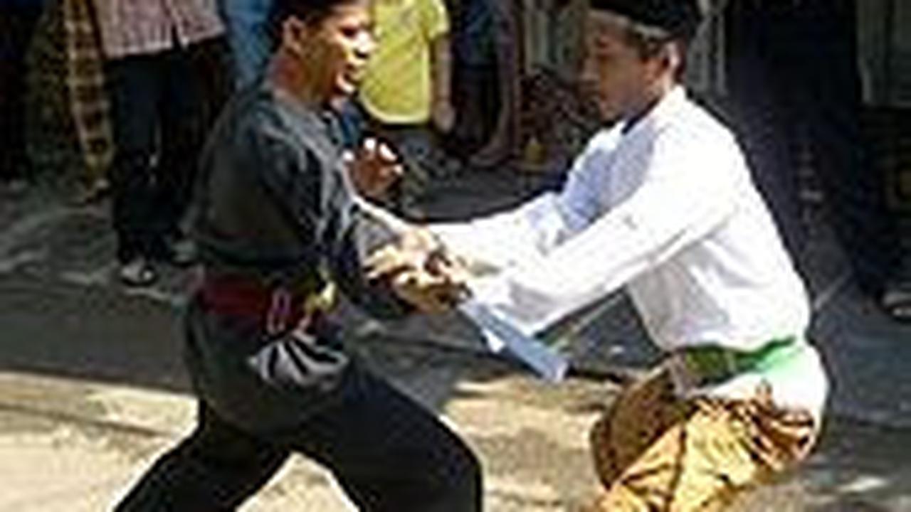 Pantun Palang Pintu Lucu untuk Pengantin Wanita