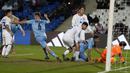 Striker Timnas Israel U-20, Anan Khalaili (kedua kanan) mencetak gol kemenangan ke gawang Uzbekistan pada laga babak 16 besar Piala Dunia U-20 2023 di Malvinas Argentinas Stadium, Mendoza, Argentina, Rabu (31/5/2023) dini hari WIB. (AP Photo/Ricardo Mazalan)