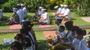 Hari raya Galungan dirayakan oleh umat Hindu Bali setiap 210 hari sekali dengan menggunakan perhitungan kalender Bali yaitu pada hari Budha Kliwon Dungulan. (merdeka.com/Arie Basuki)