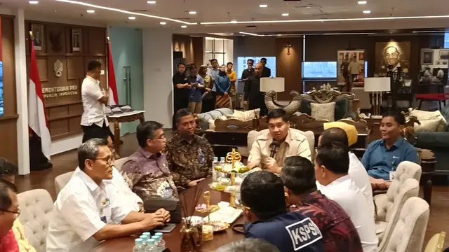 Pemerintah melalui Kementerian Perumahan dan Kawasan Permukiman (PKP) akan menyerahkan kunci 100 unit rumah subsidi kepada kelompok buruh. (Foto: liputan6.com/Maulandy R)