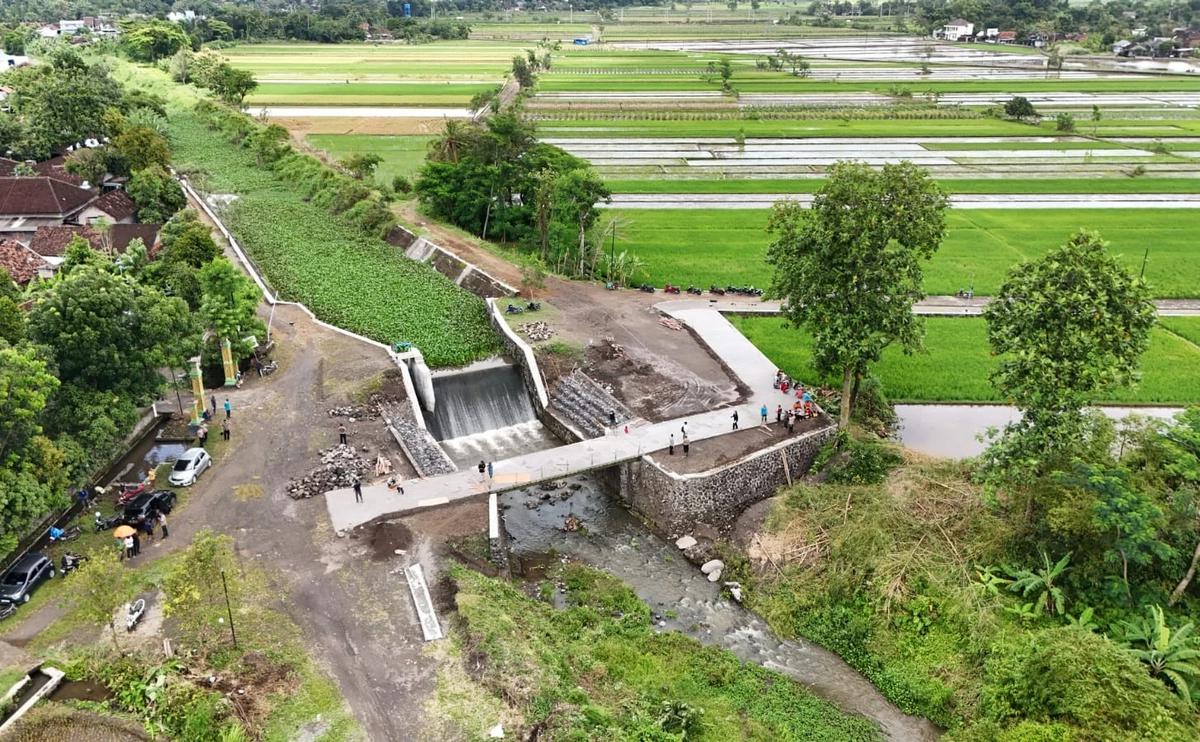 Kapolri Resmikan 19 Jembatan Merah Putih Presisi di Jateng