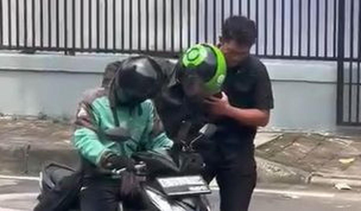 Eks Gubernur DKI Naik Ojek