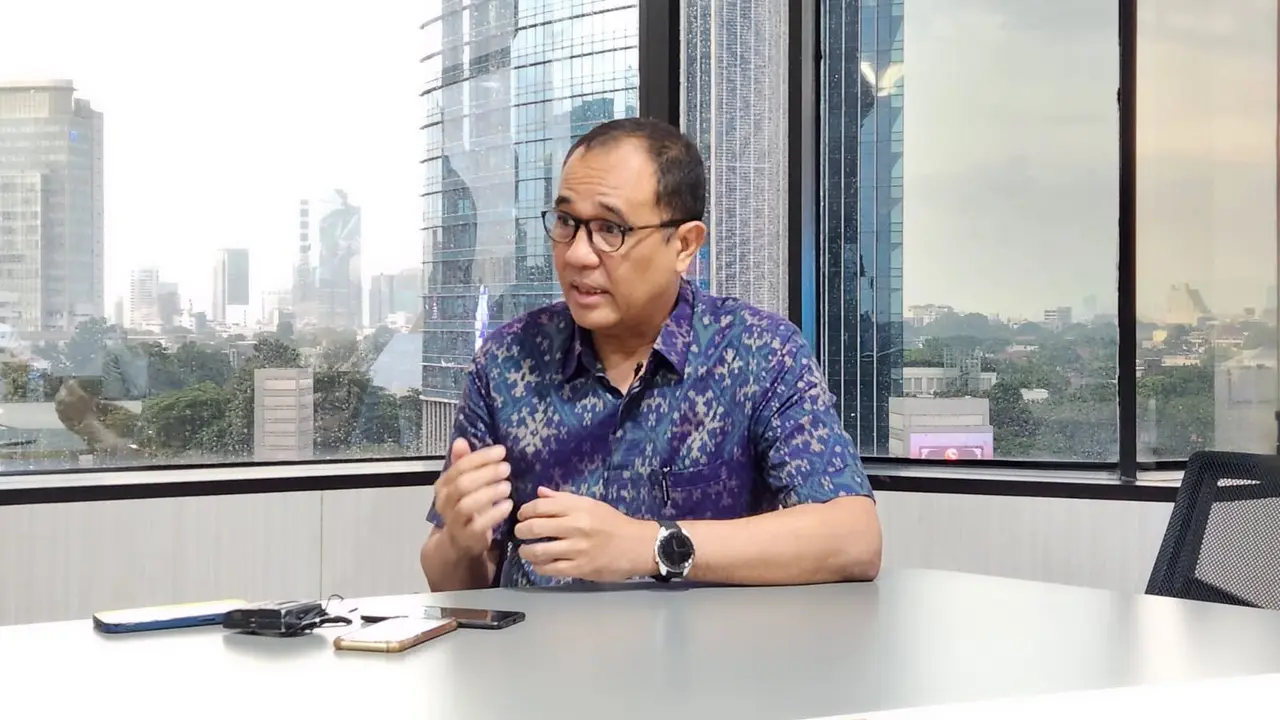 Mantan Pejabat Direktorat Jenderal Pajak Kementerian Keuangan (DJP Kemenkeu) Rafael Alun Trisambodo akhirnya buka suara terkait anaknya, Mario Dandy Satriyo yang sudah ditetapkan sebagai tersangka penganiayaan David Ozora Latumahina (15).